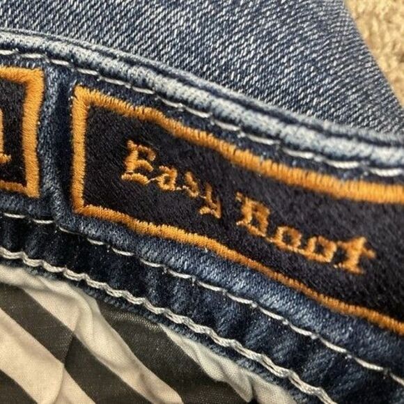 Rock Revival Yui Wash Embellished Stretch Denim Bootcut Jeans Women Size 31X32 - Picture 2 of 15